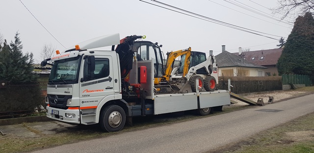 Bobcat-Jcb-Gpi fldmunka,Tereprendezs,Alapss,Kbel rok ss,Medence ss es Htlst  Vllalok1-